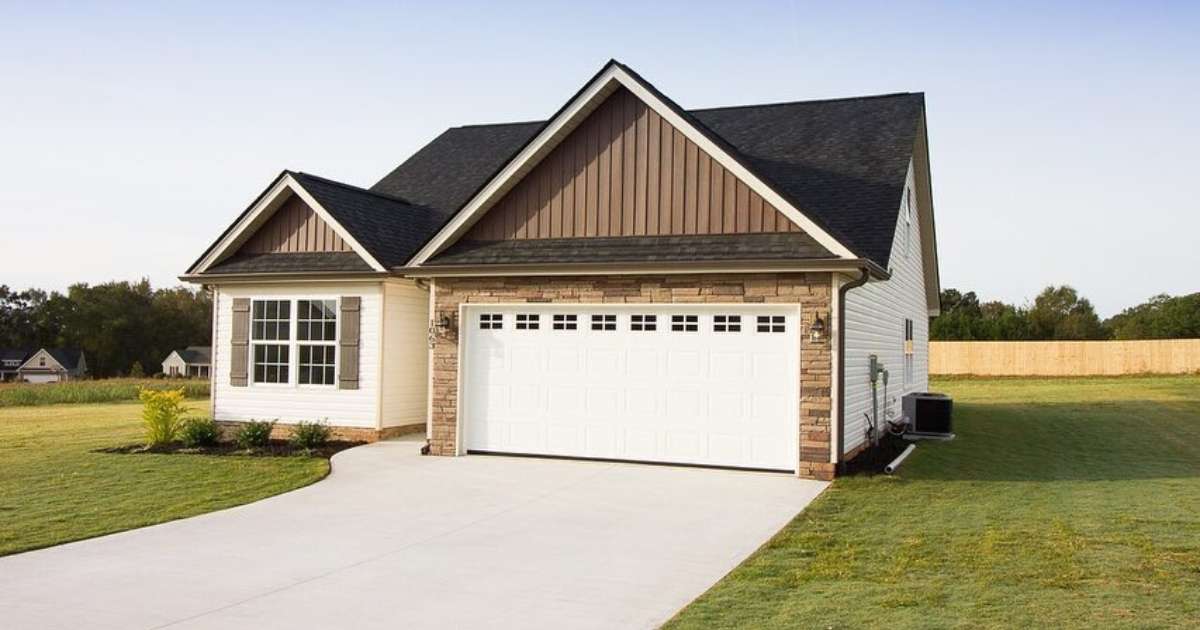 The front of a Greenville home for sale from Berkshire Hathaway HomeServices C. Dan Joyner, REALTORS